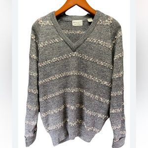 Michael Jordan by Lowell Dreyfus VNeck Wool Sweater